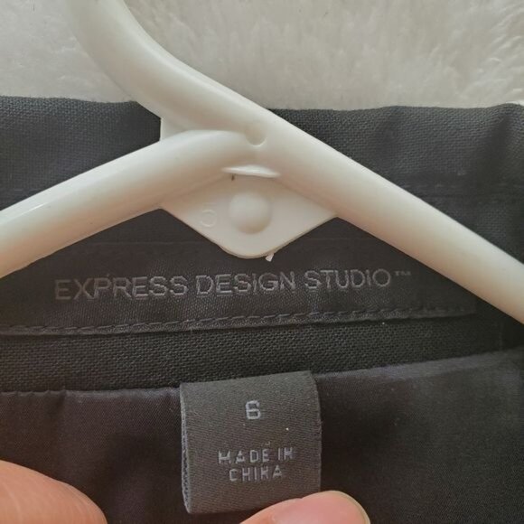 Express Design Studio womens Black Blazer Sz 6 small embroidered 2 buttons fair - Picture 11 of 15